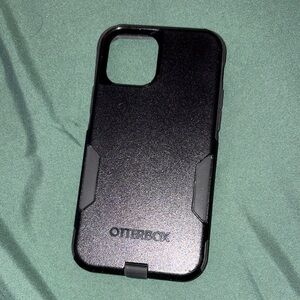 iPhone 12 OtterBox Commuter Case